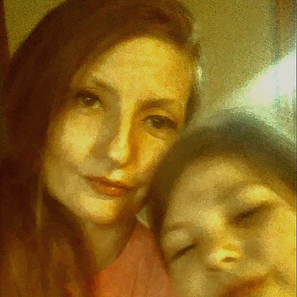 Meet your Posher, Christine - Picture 1 of 5